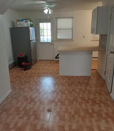 2nd image of 678 Clarence Ave