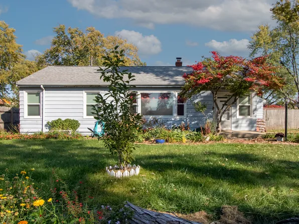 920 Vale St, Bloomington, IL 61701