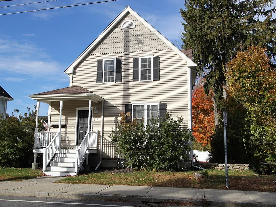 239 Union St #2