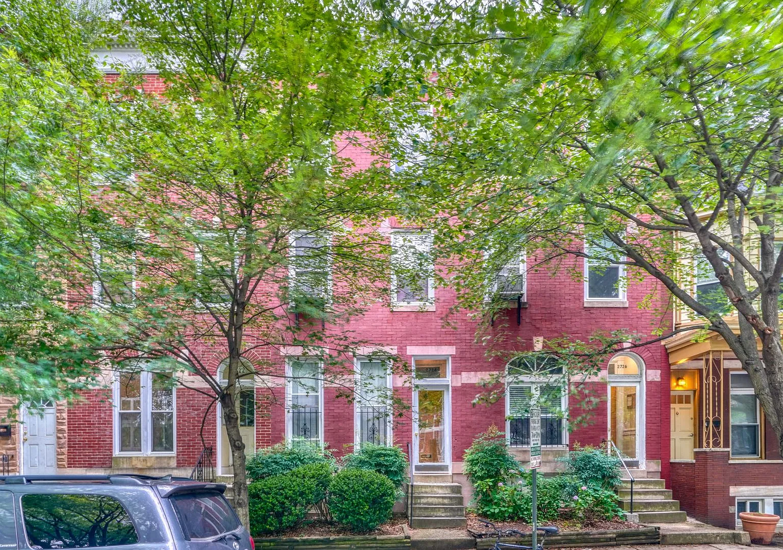 2724 Maryland Ave — Photo 2