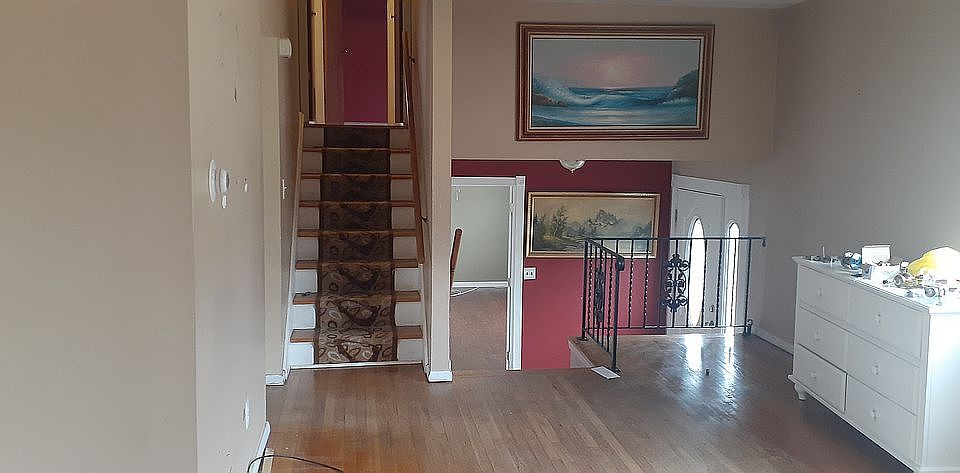 2nd image of 17 Schuyler Ave