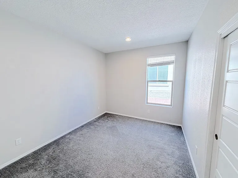 1172 Vallecito Loop NW — Photo 21