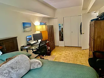 Sold by NY Home & Living Inc.