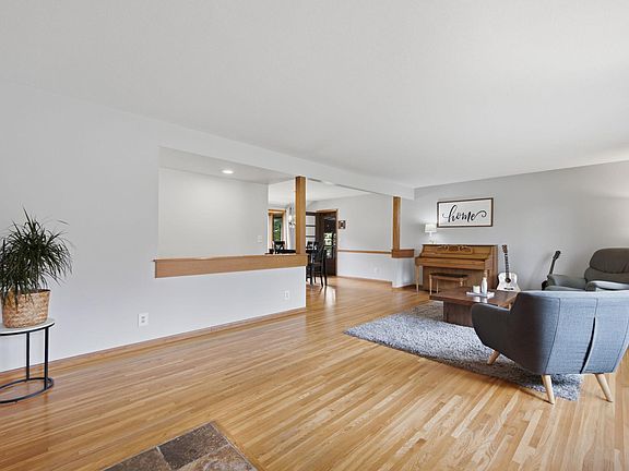 2nd image of 9532 Penn Cir