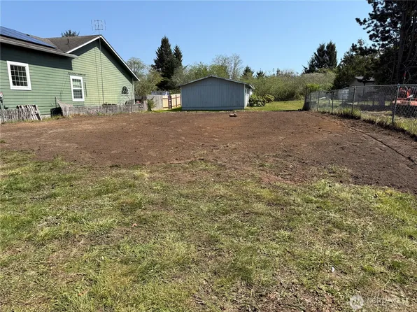 1606 Washington Avenue N, Long Beach, WA 98631