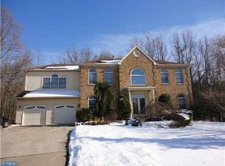 6 Elliot Dr, Voorhees, NJ 08043