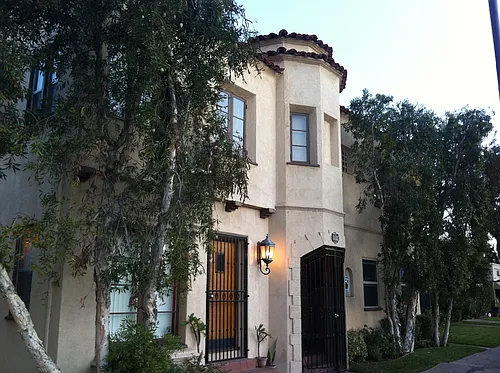774 Redondo Ave #10 Photo 1