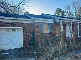 1 Earl Pl, Midway Park, NC 28544