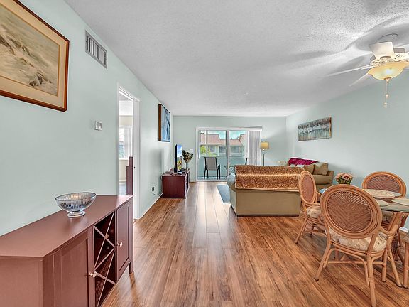 3rd image of 210 Lake Evelyn Drive