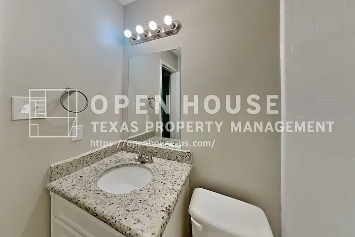 1805 Crimson Ct — Photo 16