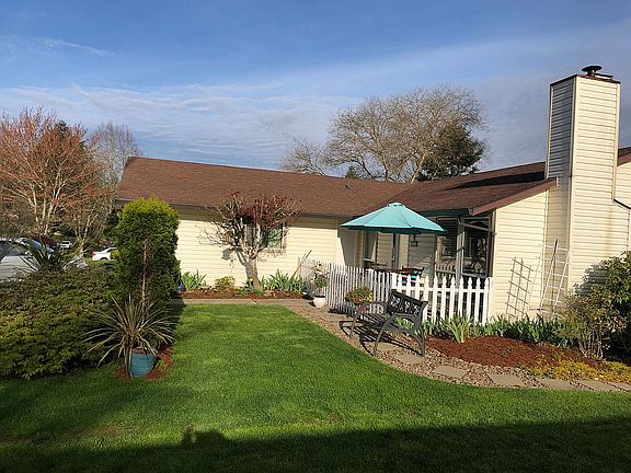 2nd image of 10690 SW Garden Park Pl
