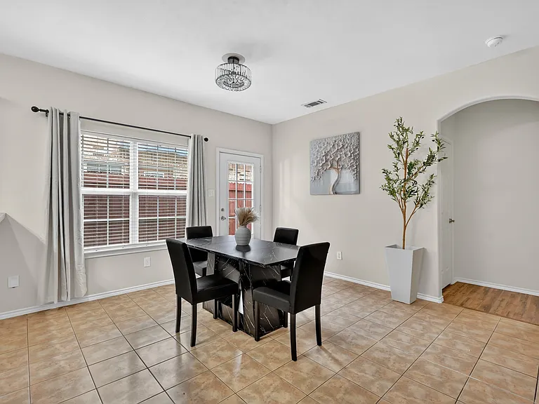 154 Castleridge Dr #B — Photo 10