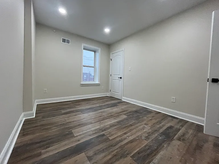 1401 S Broad St #B — Photo 18