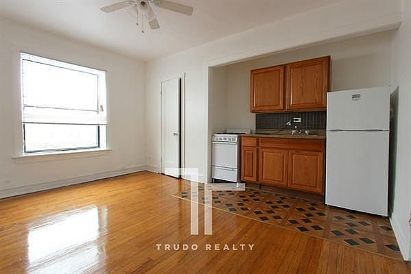 2nd image of 4600 N Beacon St #46042D