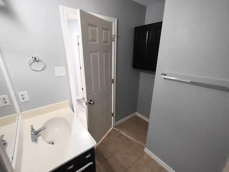 8929 Holliday Ln — Photo 23