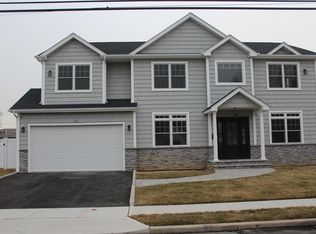 151 Ontario Ave, Massapequa, NY 11758