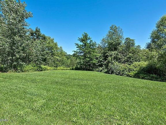 2nd image of 19253 White Pine Dr