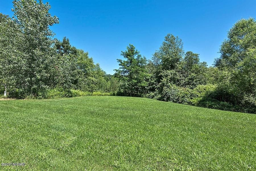 1st image of 19103 White Pine Dr