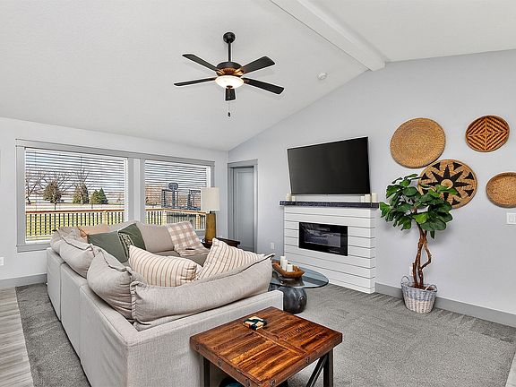 4th image of 1920 Roebling Rd