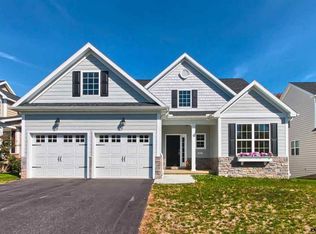 1014 Stonecroft Dr, Hanover, PA 17331
