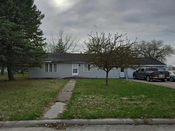 1005 Elm Ave S, Hallock, MN 56728