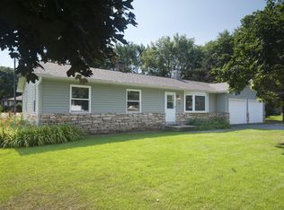 346 Summit Dr, Fredonia, WI 53021