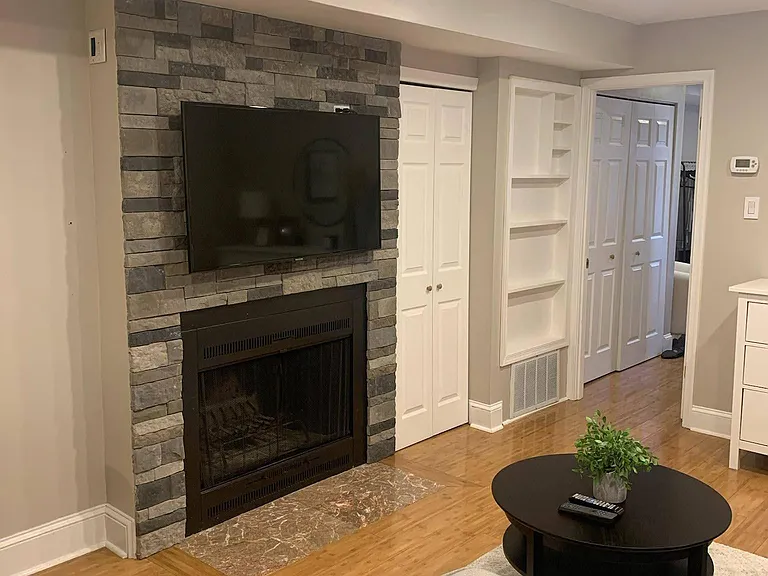 413 Spruce St #5 — Photo 3