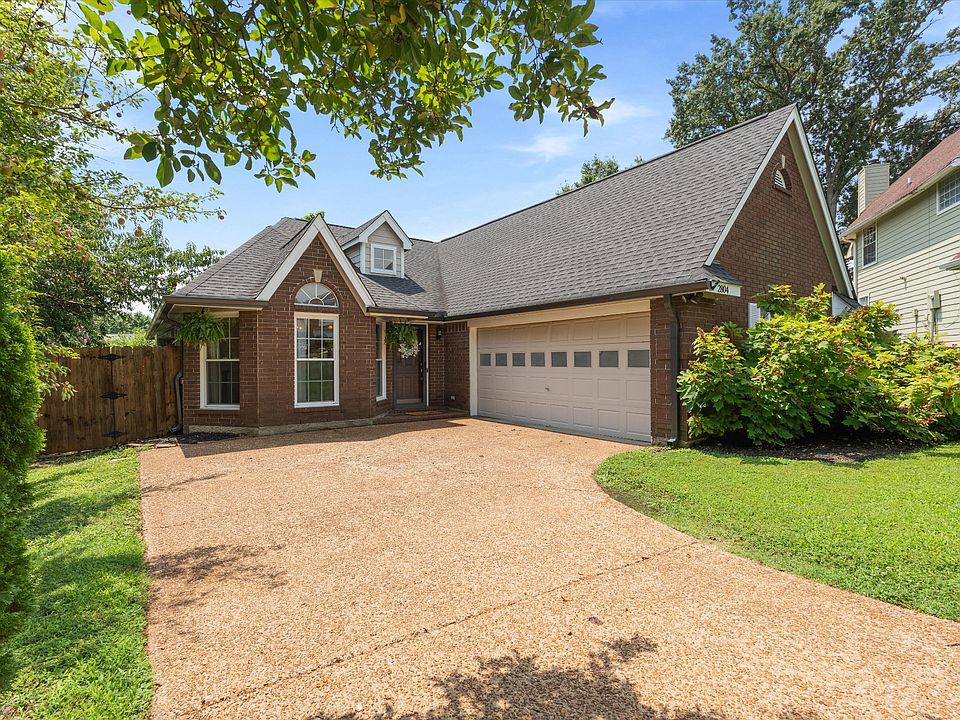 1st image of 2804 Chapelwood Dr