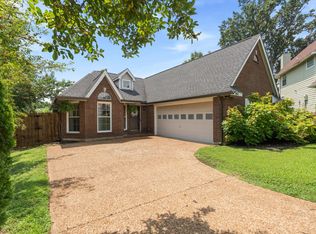 2804 Chapelwood Dr, Hermitage, TN 37076