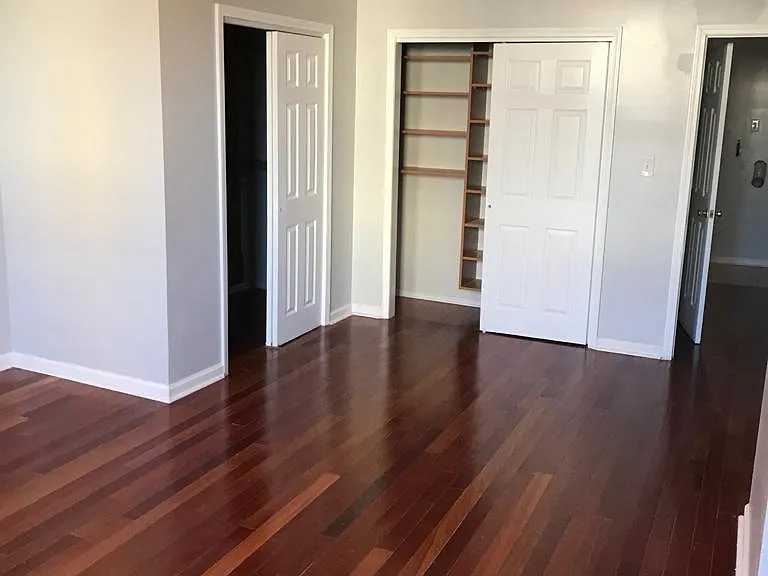 46 1/2 3rd St #2 — Photo 8