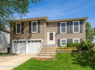 1450 Cameron Ct, Hoffman Estates, IL 60010