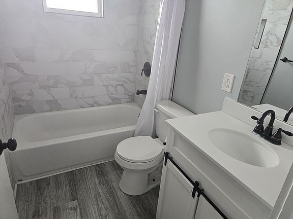 5th image of 856 SW Rustic Cir