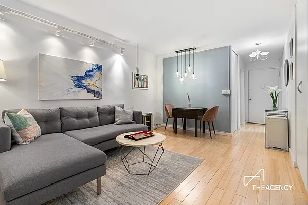 Rented by The Agency | media 2