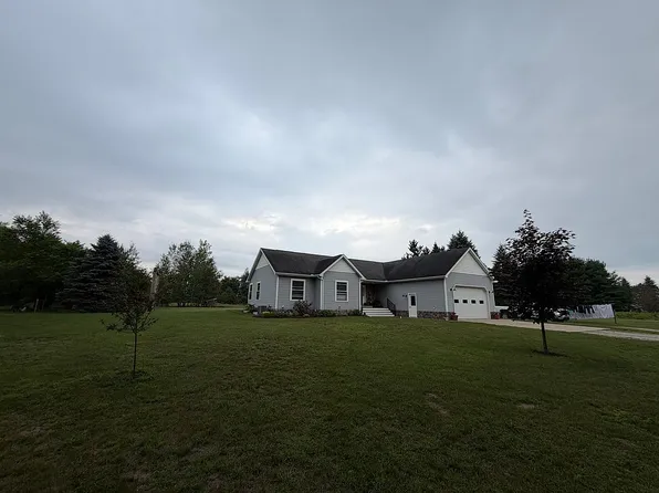 3370 Maynard Rd, Coleman, MI 48618