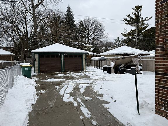 2nd image of 2031-33 E Marion St #Ae914686d