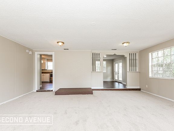5th image of 1021 Lake Forest Blvd