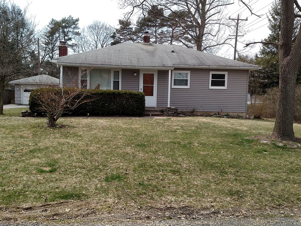 1st image of 115 Fairlawn Ave