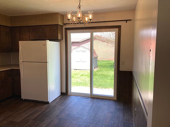 2nd image of 1477 Langley St SE #1477