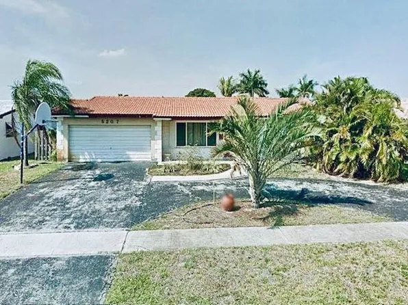 5207 Roosevelt Street, Hollywood, FL 33021