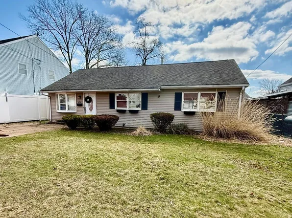 426 Jansen Ave, Avenel, NJ 07001