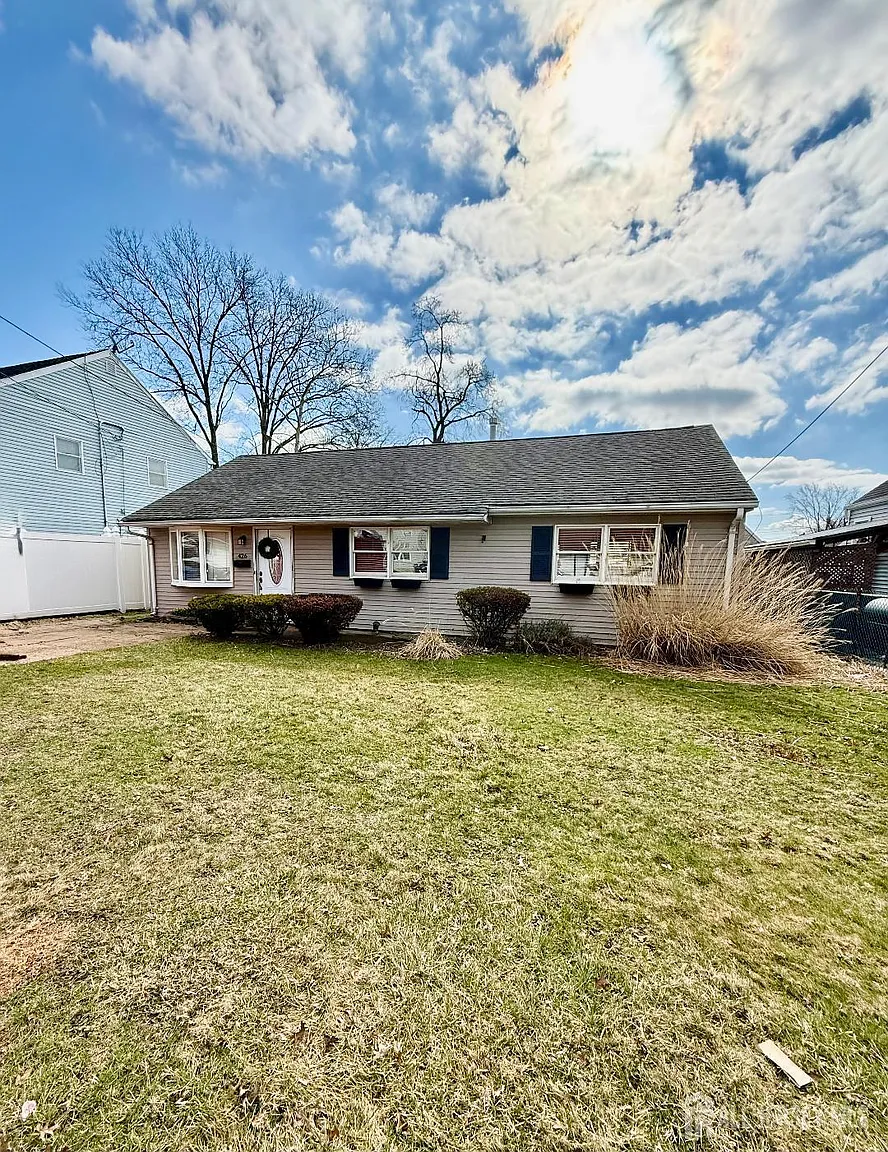 426 Jansen Ave photo 1