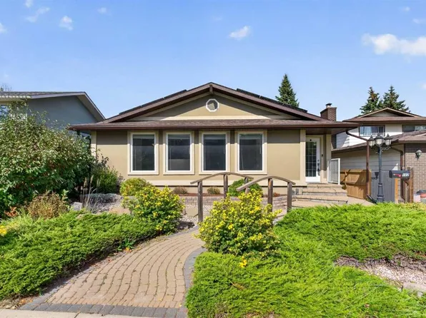 112 S Beaconsfield Rise NW, Calgary, AB T3K 1X4