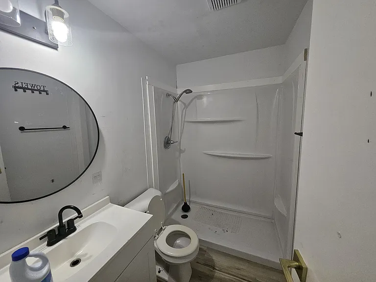 2804 Lawndale Dr — Photo 10