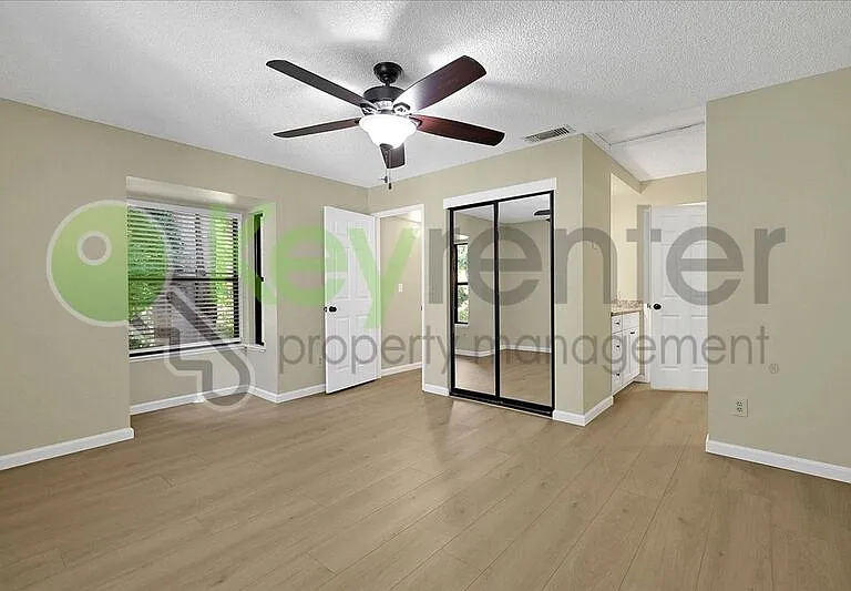 600 Del Verde Cir #2 — Photo 20