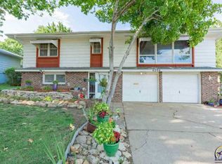 4206 SW 30th St, Topeka, KS 66614