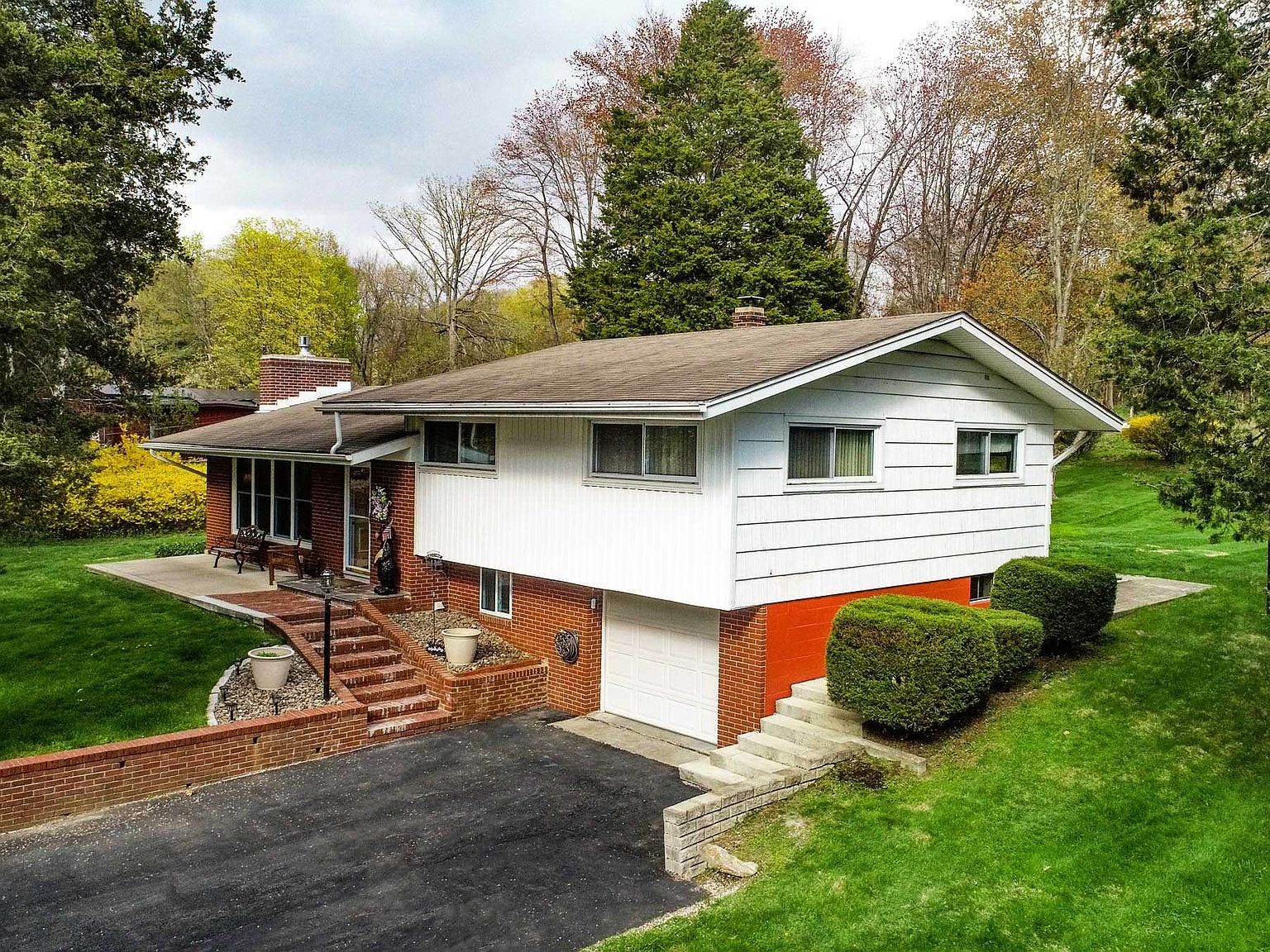 11 Round Hill Rd, Poughkeepsie, NY 12603 Zillow