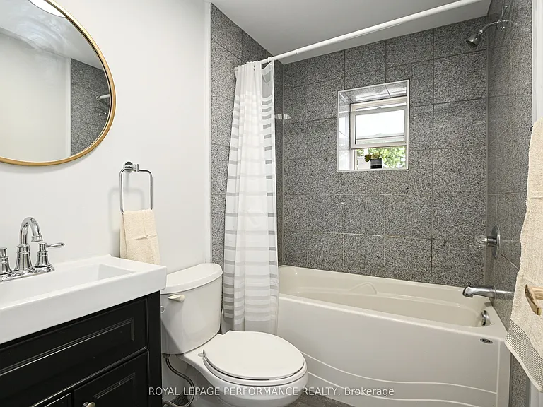 123 Pamilla St W #2 — Photo 14