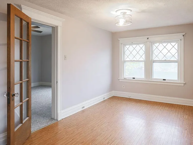226 Bluff St #1/2 — Photo 9