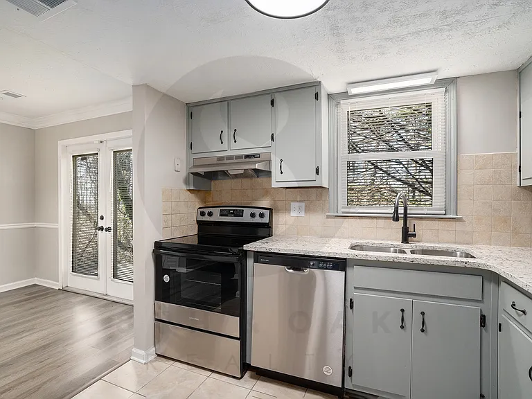 3027 Spruce Cir — Photo 11