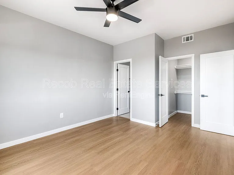 2394 W Jewett St #2392 — Photo 7